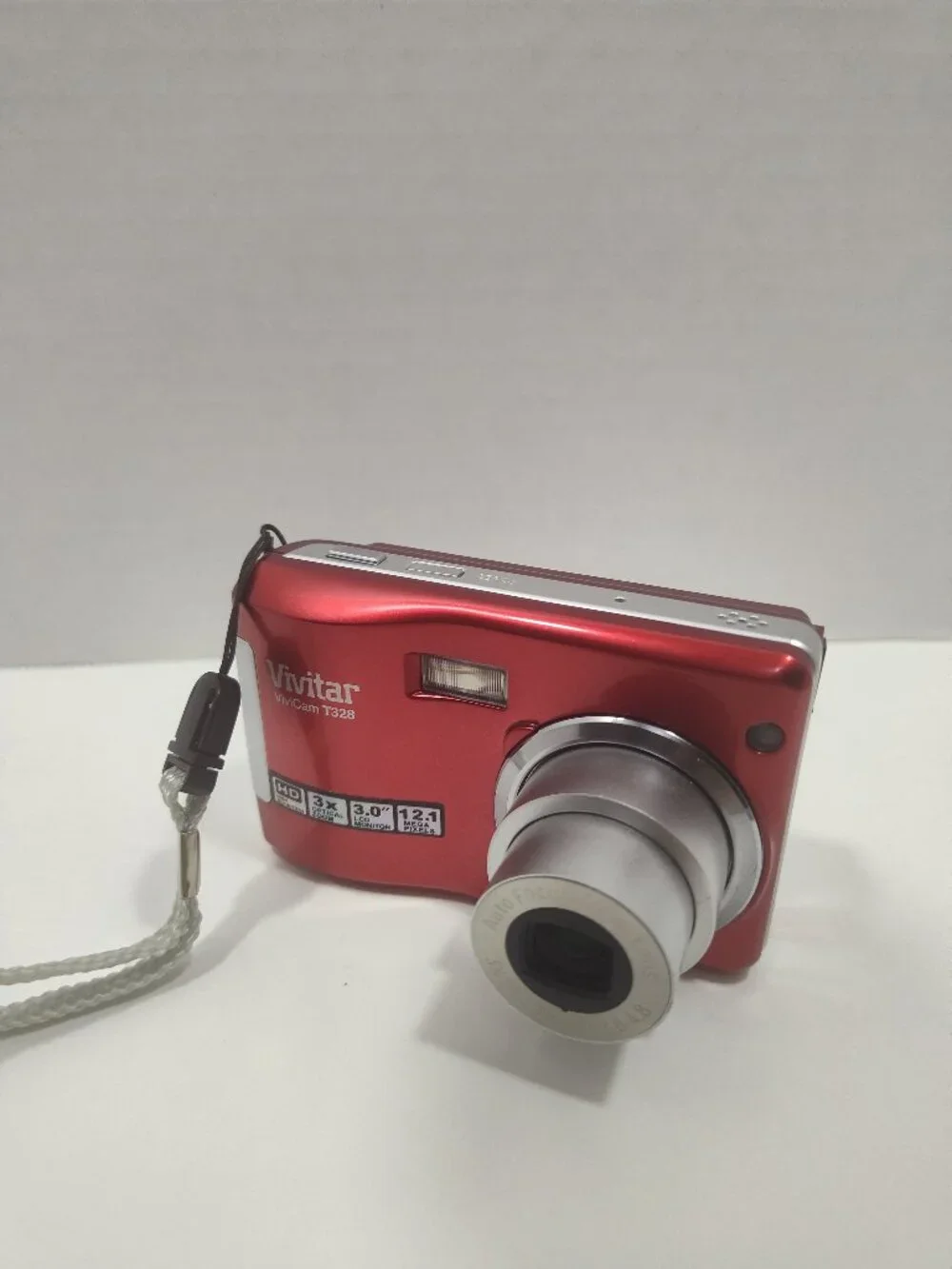 Vivitar ViviCam T328 12.1MP Digital Camera Kit Red Tested Complete New Battery